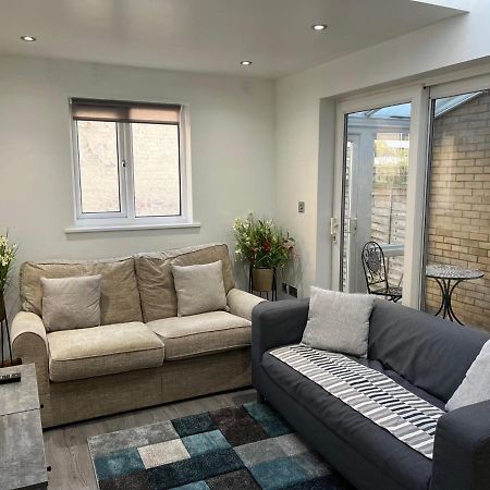 Three Bedroom House In Tooting By Star Apartments London Exteriör bild
