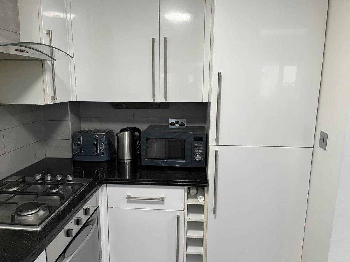 Three Bedroom House In Tooting By Star Apartments London Exteriör bild