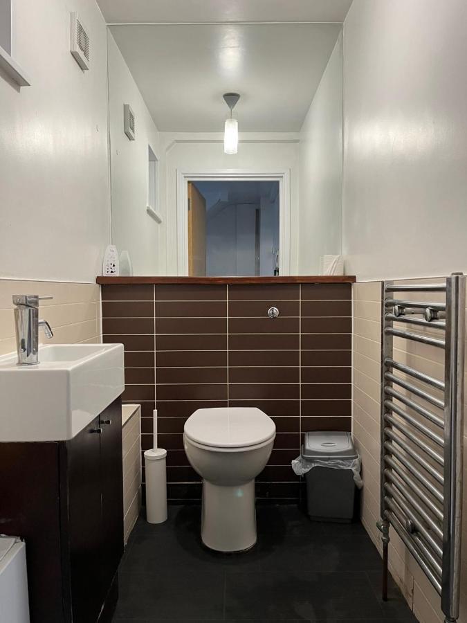 Three Bedroom House In Tooting By Star Apartments London Exteriör bild