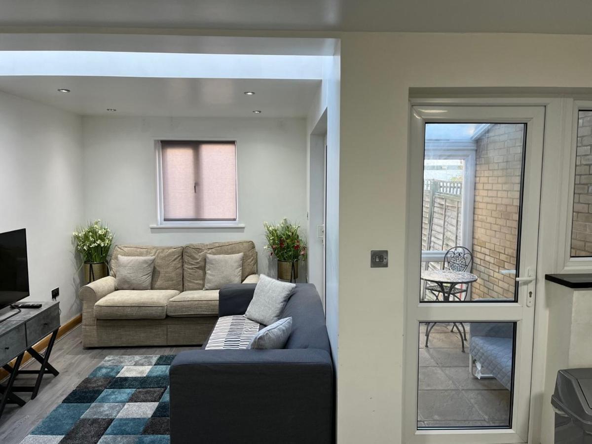 Three Bedroom House In Tooting By Star Apartments London Exteriör bild