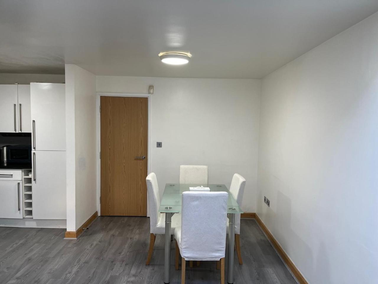 Three Bedroom House In Tooting By Star Apartments London Exteriör bild